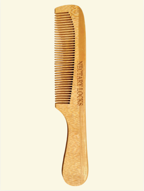 Peine de bambú para barba y bigote.